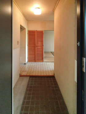 施工前:玄関ホール