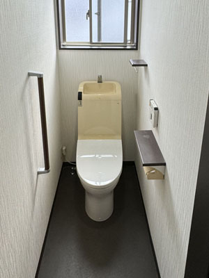 施工前2Fトイレ