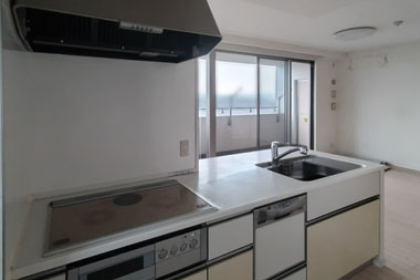 施工前：キッチン