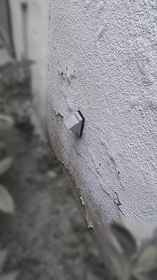壁の剥がれ1